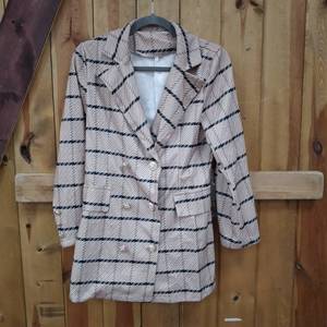 lot 8069 image: BLAZER SIZE L