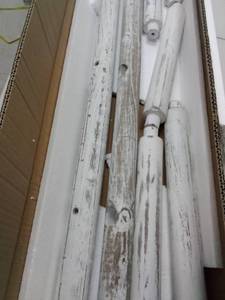 lot 36303 image: Wooden Rustic Farmhouse Blanket Ladder