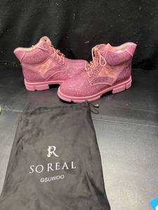 lot 3120 image: Soreal GSUWOOD PINK Boots - Size 9