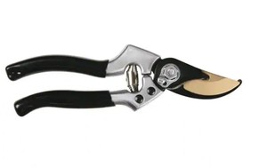 lot 6300 image: Fiskars Titanium Pruners