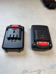 lot 10391 image: Mini Chainsaw Battery Replacement, 24V 2000mAh Rechargeable Battery, Cordless Electric Portable Handheld Chainsaw Accessories
