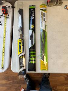 lot 10500 image: Three new wiper blades. Three different brands