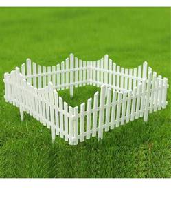 lot 10556 image: Sungmor Pack Of 4 Garden Picket Fence,96 Inch Plastic White Edgings,grass...