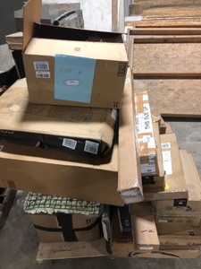 lot 8899 image: Miscellaneous items