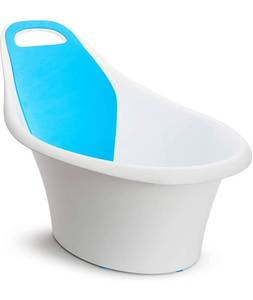 lot 22134 image: Sit And Soak Baby Bath Tub, 0-12 Months, White