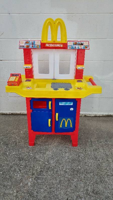 lot 7 image: New McDonalds Drive Thru Center