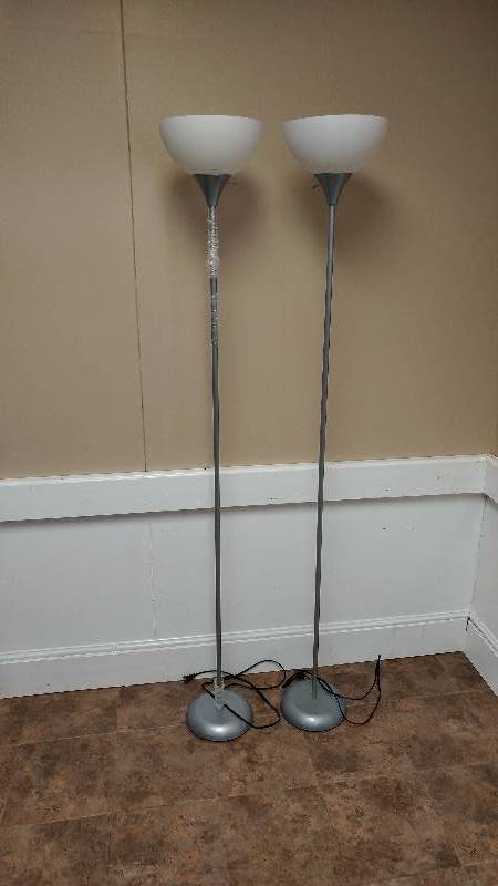 lot 9 image: Set of Floor Lamps