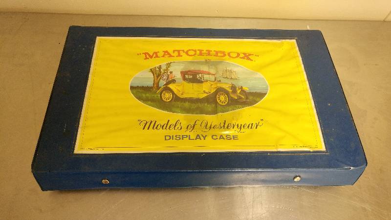 lot 58 image: 1969 Matchbox Display Case