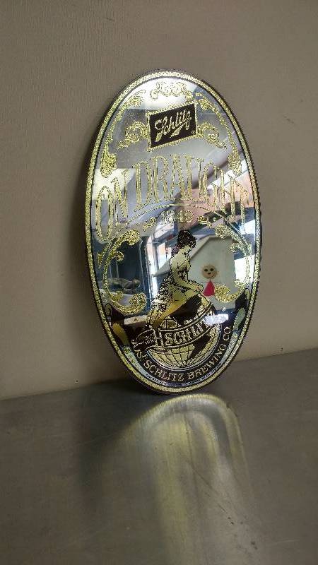 lot 61 image: 1976 Schlitz Mirror