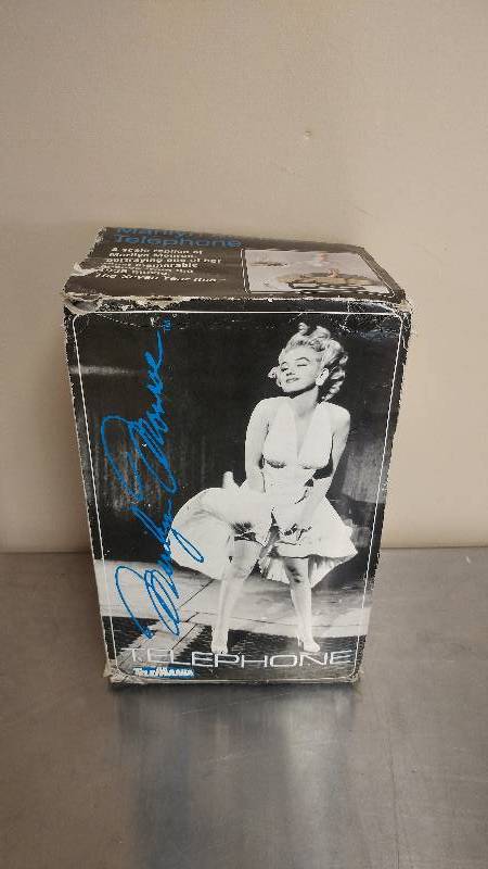 lot 64 image: Marilyn Monroe Telephone