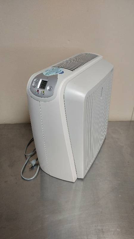 lot 68 image: Air Freshener