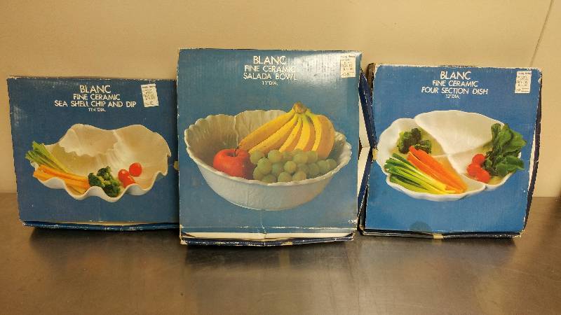 lot 99 image: Blanc Serving Dishes