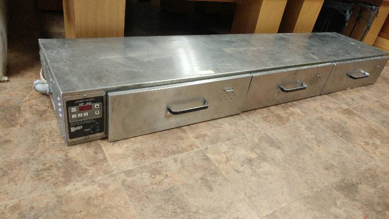 lot 19 image: Henny Penny MP-943 3 Drawer Warmer