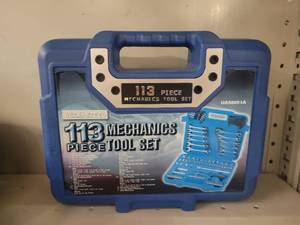 lot 38024 image: 113 Piece Mechanics Tool Kit