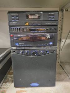 lot 38027 image: Voco Pro Duet 1 Kareoke Machine - Needs Power Chord