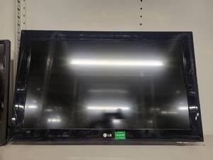 lot 38063 image: 32 LG Television- No Chord