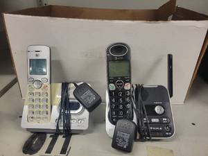 lot 38070 image: AT&T Landline Phone Lot