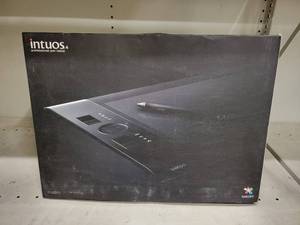 lot 38077 image: Intuos 4 Professional Pen Tablet - Stylus Pen Not Included
