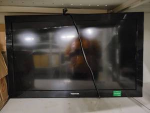 lot 38082 image: Toshiba 32 Television- No Chord