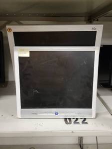 lot 38090 image: Lot of 3 Grey BenQ Computer Monitors