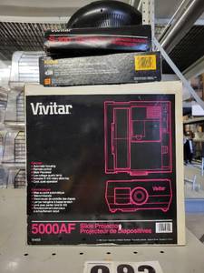 lot 38140 image: Vivitar 5000AF Slide Projector