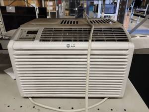 lot 38141 image: LG Window Unit A C Unit
