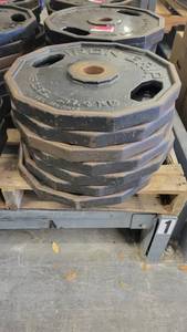 lot 38170 image: (9) Rion Grip 35lb Weights