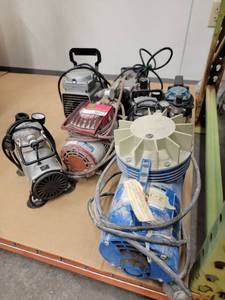 lot 38253 image: (7) Various Size Vacuum Pumps