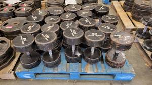 lot 38332 image: (20) Iron Gripped Dumbells - Variety of Sizes - 2p Altogwrher