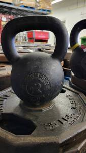 lot 38434 image: 44lb Iron Kettle Bell