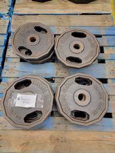 lot 38469 image: (16) 35lb Iron Grip Metal Plate Weights