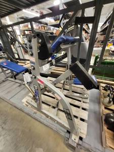 lot 38954 image: Hammer Strength Seated Bicep Machine