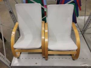 lot 39028 image: Lot of 2 Childrens Curved Back Chairs