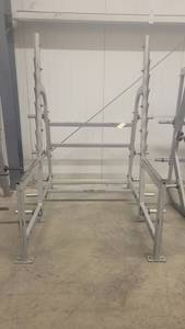 lot 39055 image: Hammer Strength Excercise Squat Rack