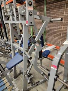lot 39169 image: Hammer Strength Iso Lateral Low Row Machine