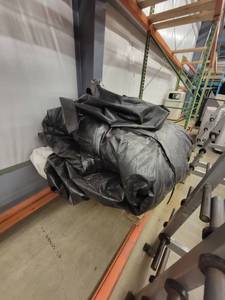 lot 39201 image: Inflatable