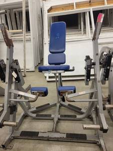 lot 39217 image: Hammer Strength Iso Lateral Leg Extension