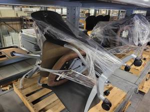 lot 38586 image: Lot of 2 Adjustable Office Chairs - Black Back and Brown Seat