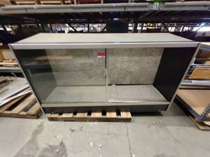 lot 38622 image: Glass Front Metal Top Display Case