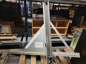 lot 38623 image: Aluminum Frame Material Cutter
