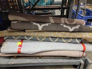 lot 38688 image: (10) Various Size Shape And Color Rugs