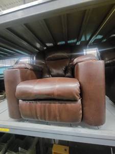 lot 38697 image: Burablend Plush Brown Recliner