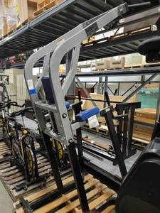 lot 38716 image: Hammer Strength Pull UpChin Up Leg Lift Rack