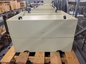 lot 38751 image: Lot of (2) 3ft Cubbies with Wheels