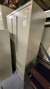 lot 38764 image: Hon Storage Cabinet W Drawers - Alera Four Drawer Filing Cabinet