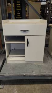 lot 38797 image: White Cabinetry