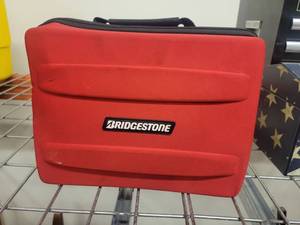 lot 38884 image: Vehicle Maintenance Kit