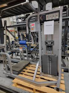 lot 38895 image: Life Fitness Hip And Glute Trainer Machine
