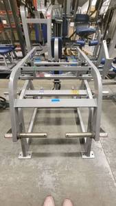 lot 38927 image: Hammer Strength Seated Dip Excercise Equipment