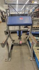 lot 38945 image: Hammer Strength Seated Arm Curl Excercise Machine